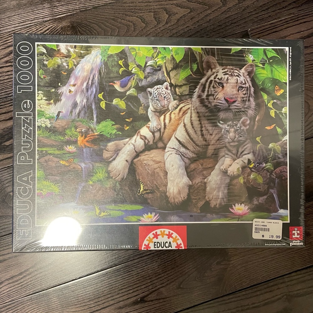 1000 pieces puzzle NWT